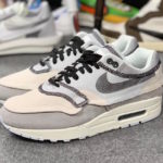 the-sneakers-bible-Nike Air Max 1 Inside out_1