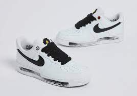 AIR FORCE 1 LOW PARANOISE