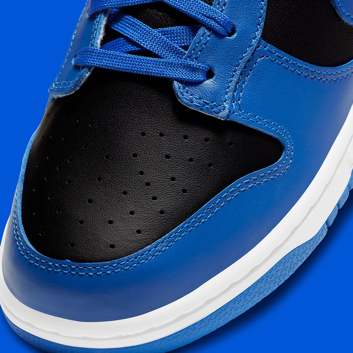 dunk low cobalt on feet
