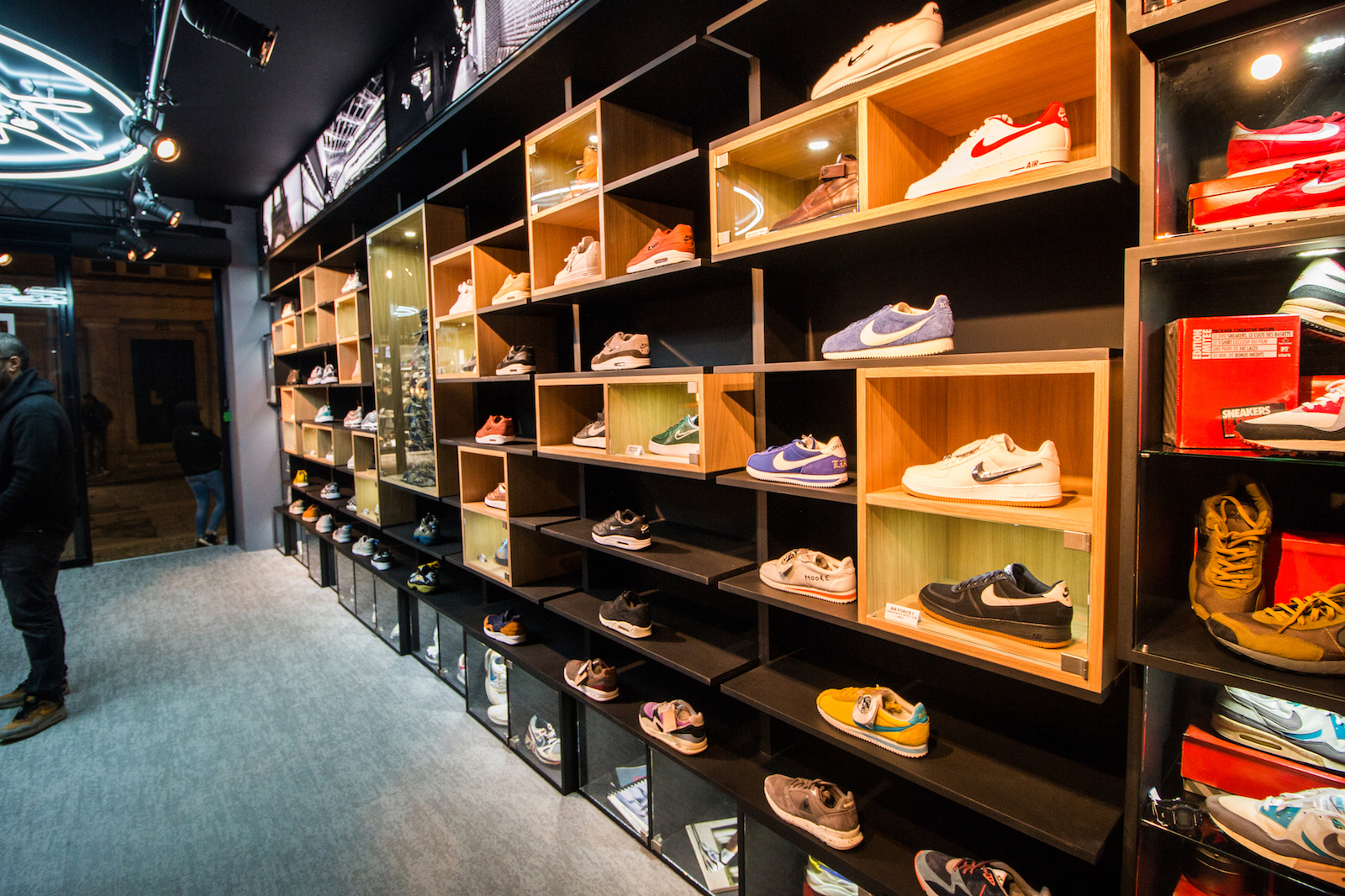 magasin sneakers tours